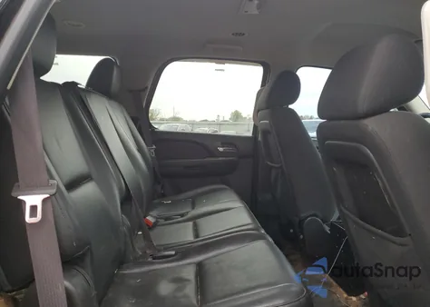 2013 Chevrolet Tahoe Special из США, поврежденный, VIN 1GNSK2E08DR370385